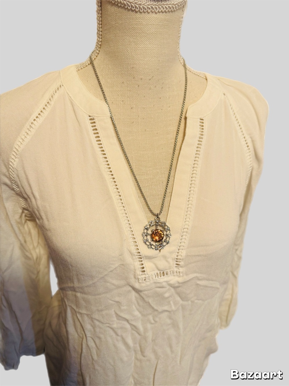 Vintage-Style Pendant Necklace in silver Tone